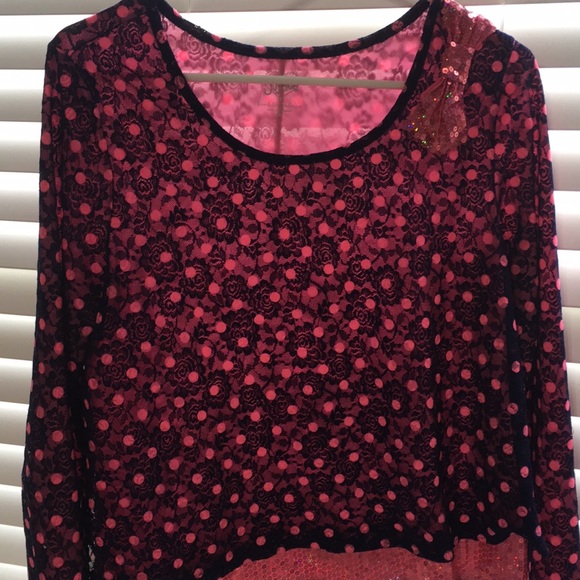 2 super cute justice shirts - Picture 2 of 7